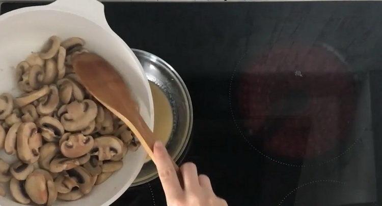 Bereiten Sie die Sauce zum Kochen vor