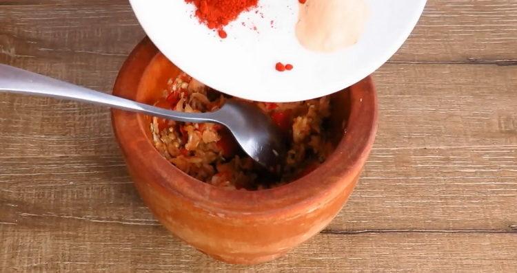 Agrega especias para cocinar