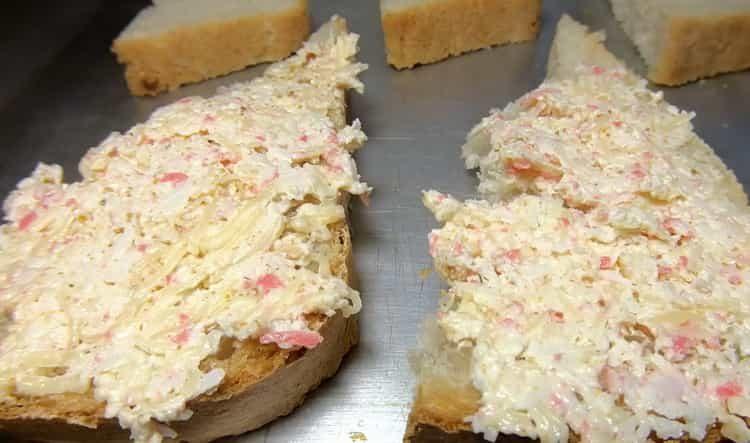 Намажете хляба