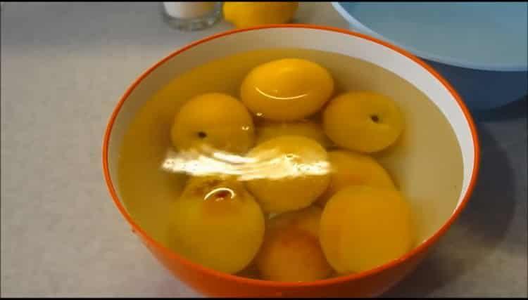 Förbered ingredienserna för matlagning.