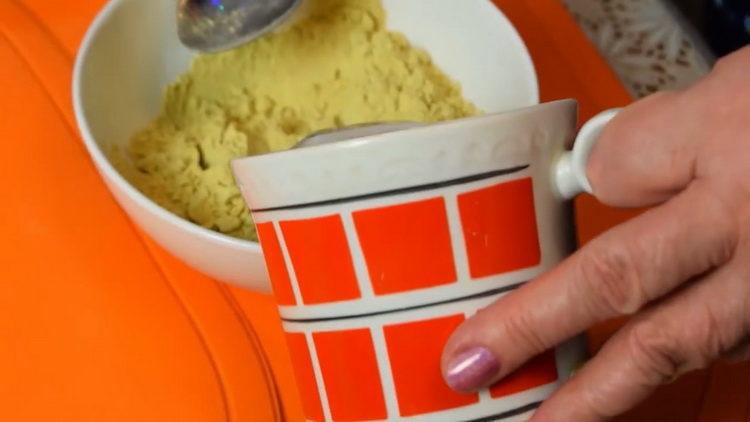 Afegiu aigua per fer la salsa