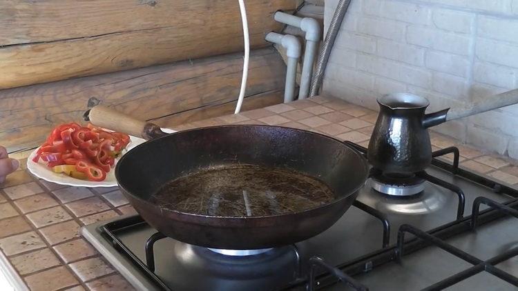 předehřejte pánev