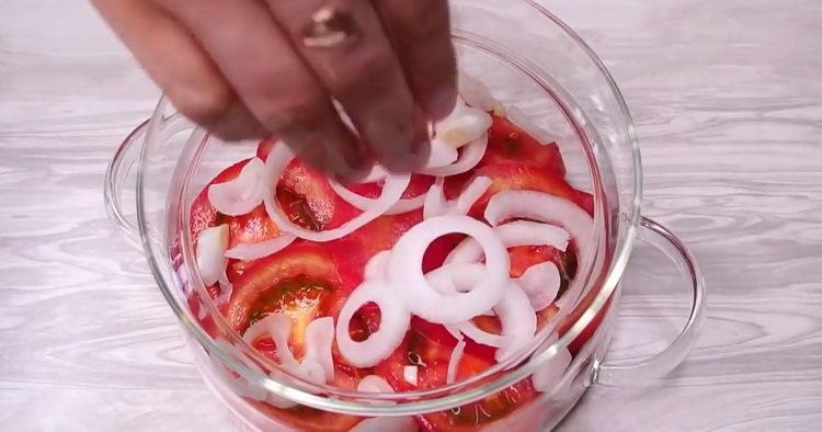 așezați ingredientele în straturi