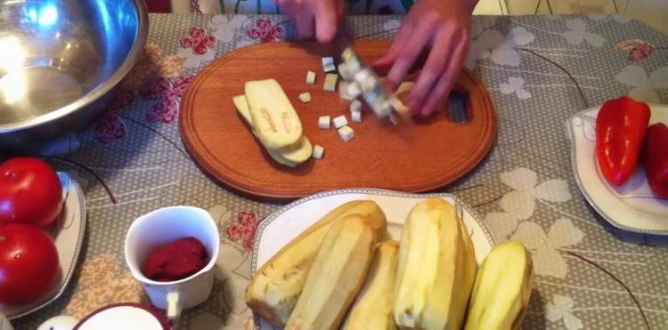 Wie man Auberginenkaviar kocht