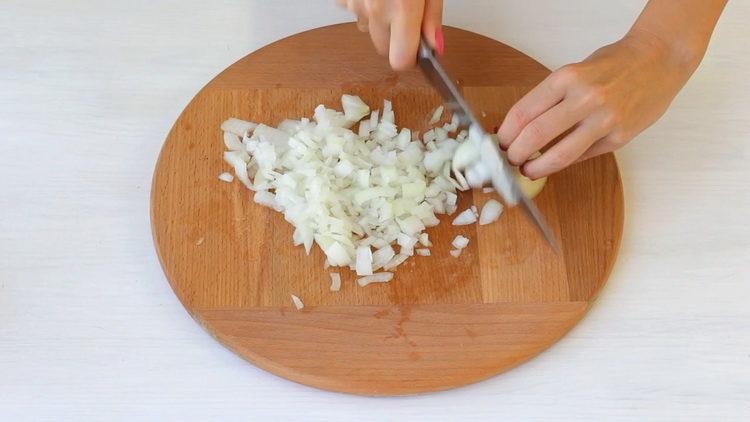 com adobar les ales de pollastre kebab