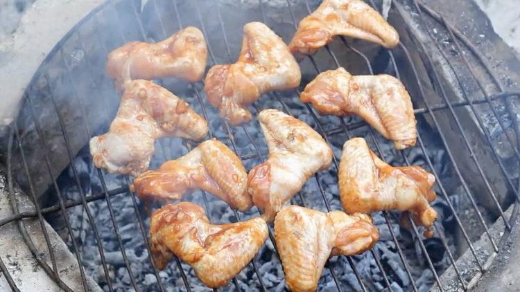 Fregiu les ales per coure.