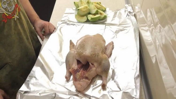 Aby ugotować, marynuj kaczkę