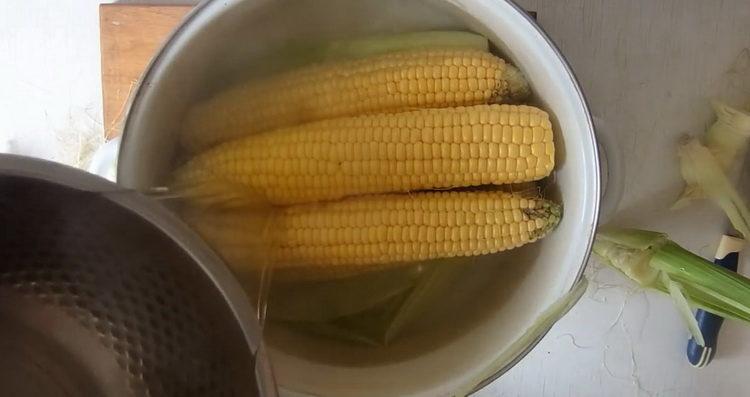 ibuhos ang tubig na kumukulo