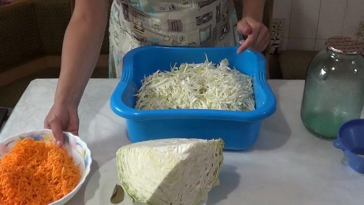 Förbered ingredienserna för matlagning.