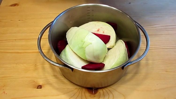 Mischen Sie die Zutaten zum Kochen.