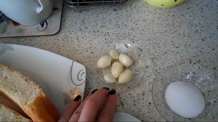 pasamos ajo por una prensa