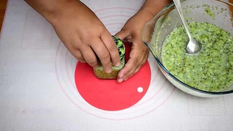 Poseu els ingredients en una gerra per cuinar