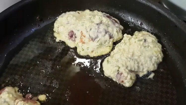 Kyllingelever i dejen ifølge en trinvis opskrift med foto