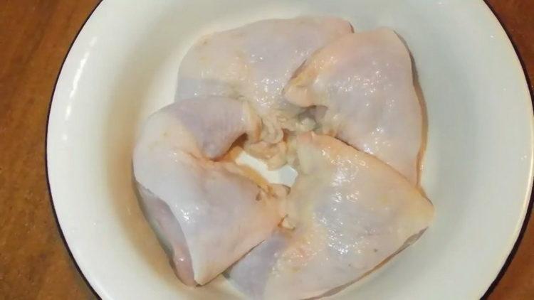 Prepare os ingredientes para cozinhar.