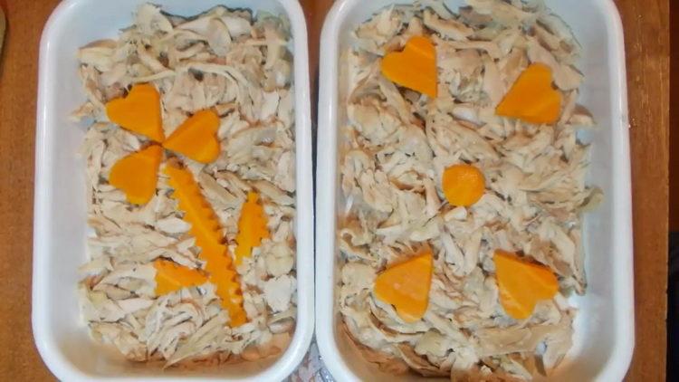 Para cozinhar, pique a carne