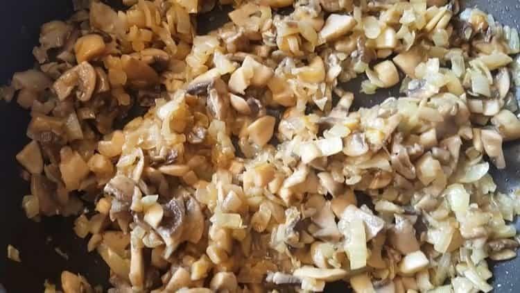 Per cuinar, fregiu els bolets