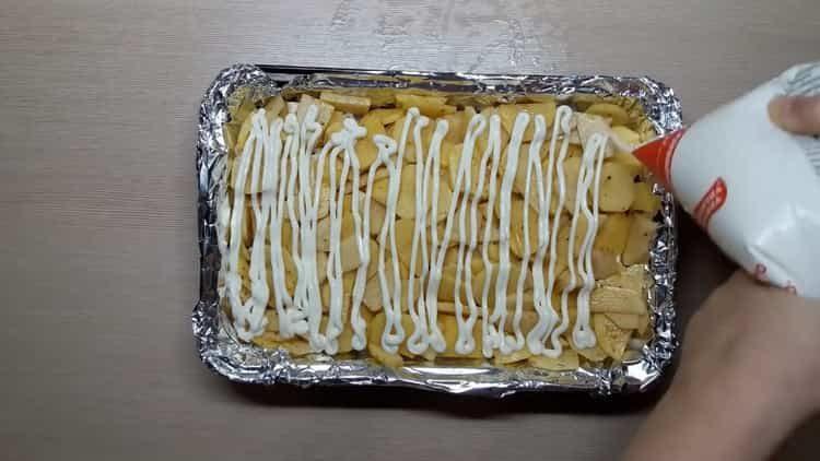 Barregeu els ingredients per cuinar.