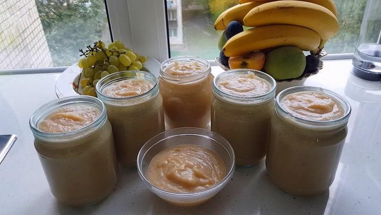 sissy jablek a kondenzovaného mléka na zimu