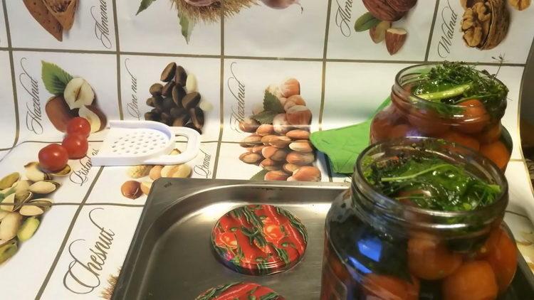 изсипете саламура