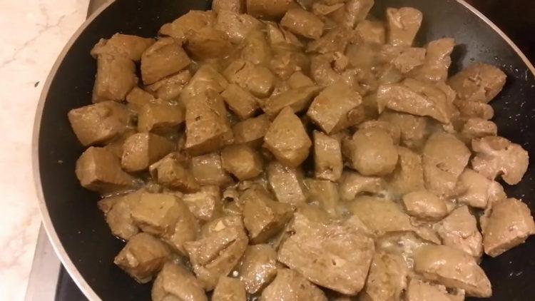 Prepare os ingredientes para cozinhar.