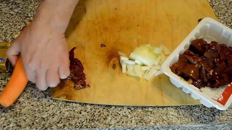 Förbered ingredienserna för matlagning.