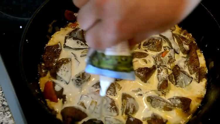 Tillsätt grädde för att laga mat