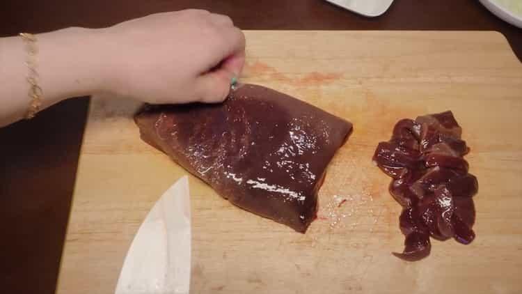 Pregătiți ingredientele pentru gătit.