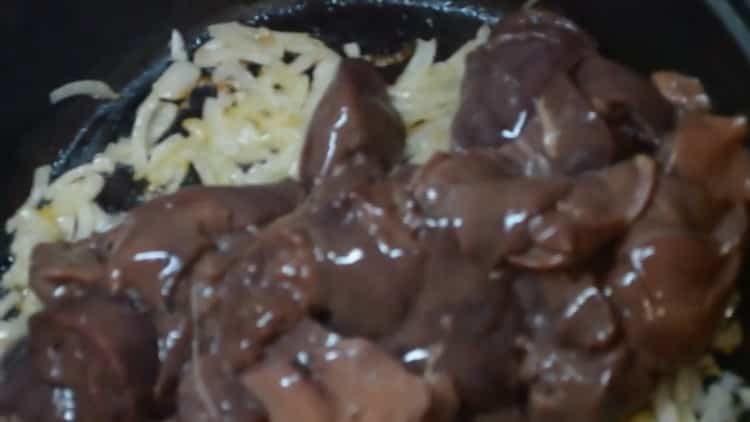 Pour préparer le plat, préparez le mélange d'ingrédients.