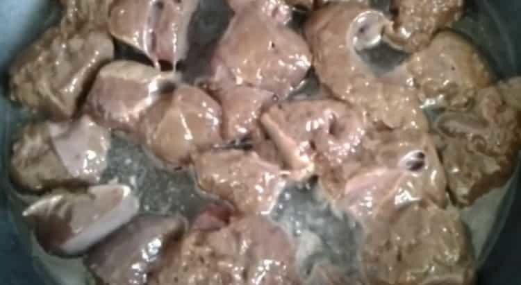 Podgrzej patelnię, aby ugotować