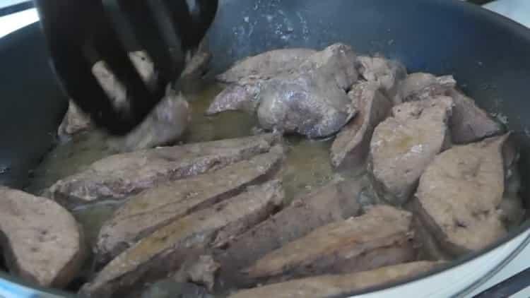 Prepare os ingredientes para cozinhar.