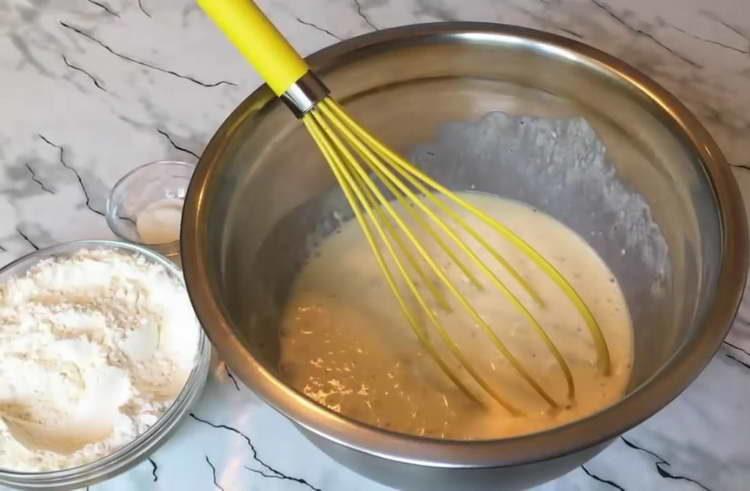 מלח ופלפל שמנת חמוצה עם ביצים