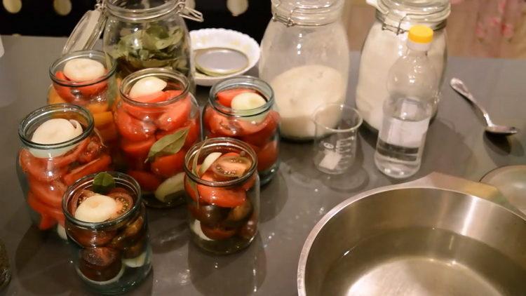 læg ingredienserne i en krukke