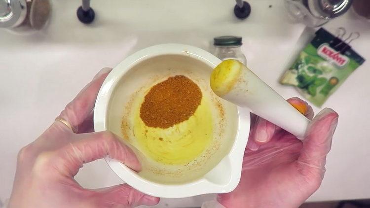 Ajouter le curcuma pour cuisiner