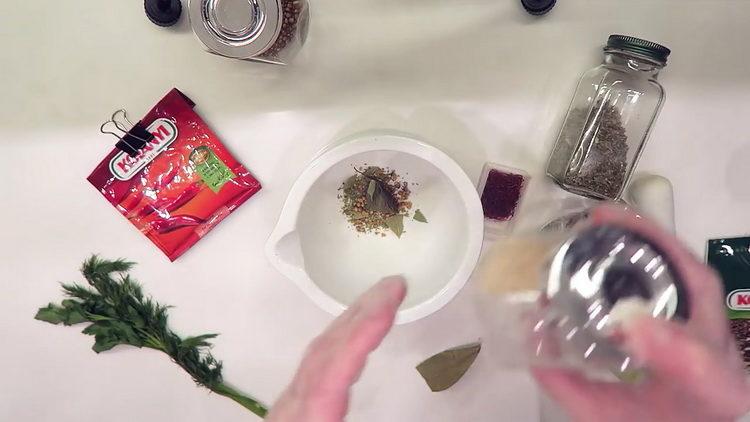 Pour la cuisson, préparez toutes les épices