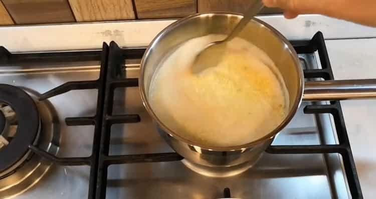 Pregătiți ingredientele pentru gătit.