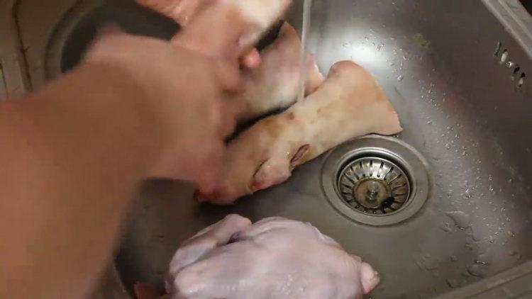 рецепта за свинско бутче и пилешко желе