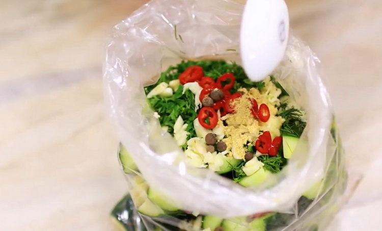 amestecă ingredientele