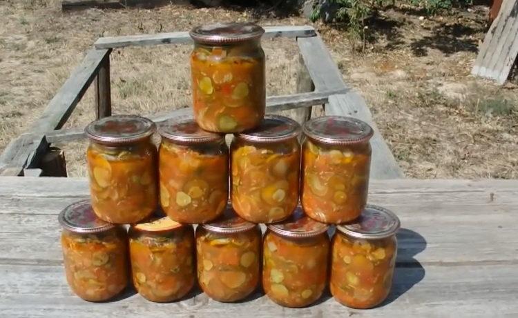 Amanida de cogombre georgiana per a l’hivern