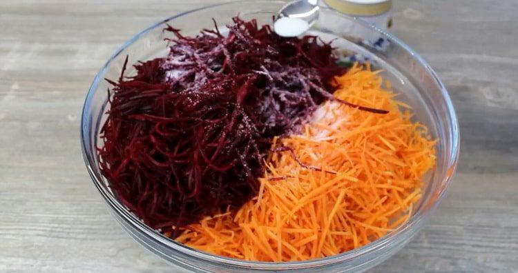 Подгответе съставките за готвене.