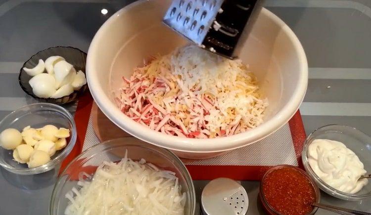 Remeneu els ous a coure