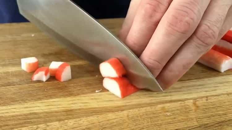 Gătit salată cu bețe de crab