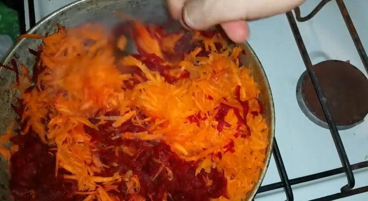 Gemüse zum Kochen anbraten