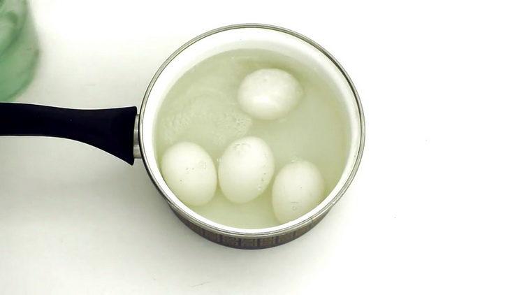 Готвене бутер салата с пилешки дробчета