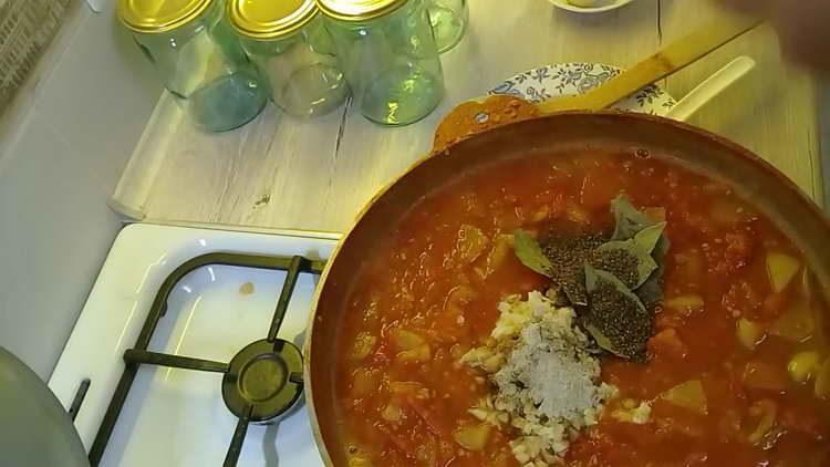 colocar a folha de louro