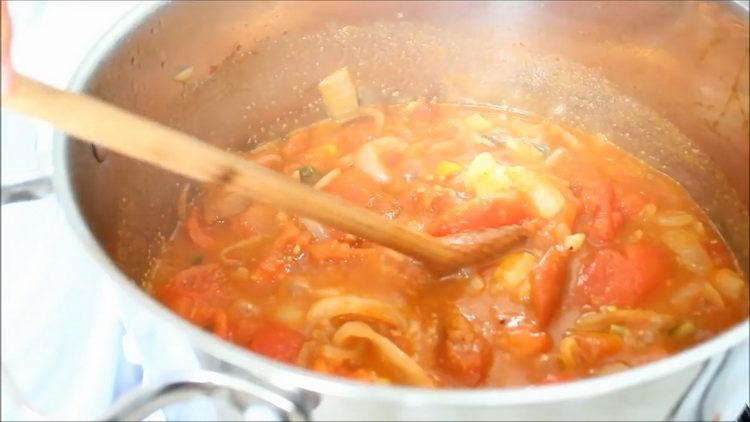 Mix the ingredients to cook.