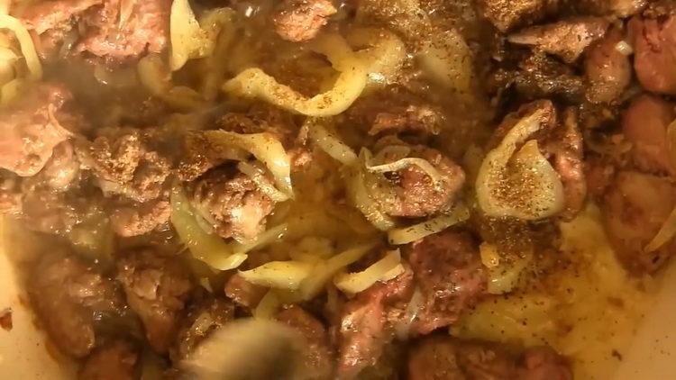 Ajouter les épices et mélanger