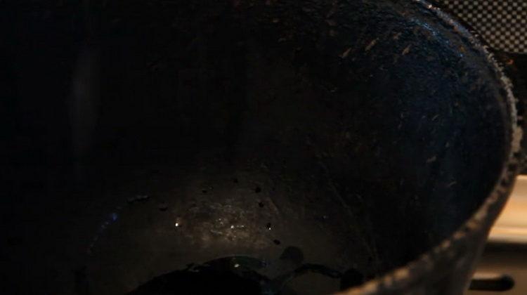 Scalda la padella per cucinare