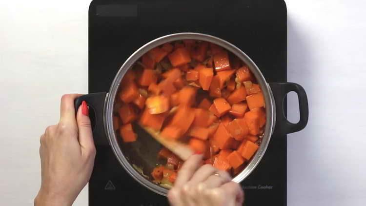 send græskar til løgen