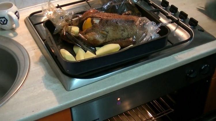 Para cocinar, picar papas