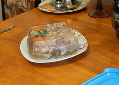 Como aprender a cozinhar uma geléia deliciosa em um fogão lento, de acordo com uma receita simples 🥣